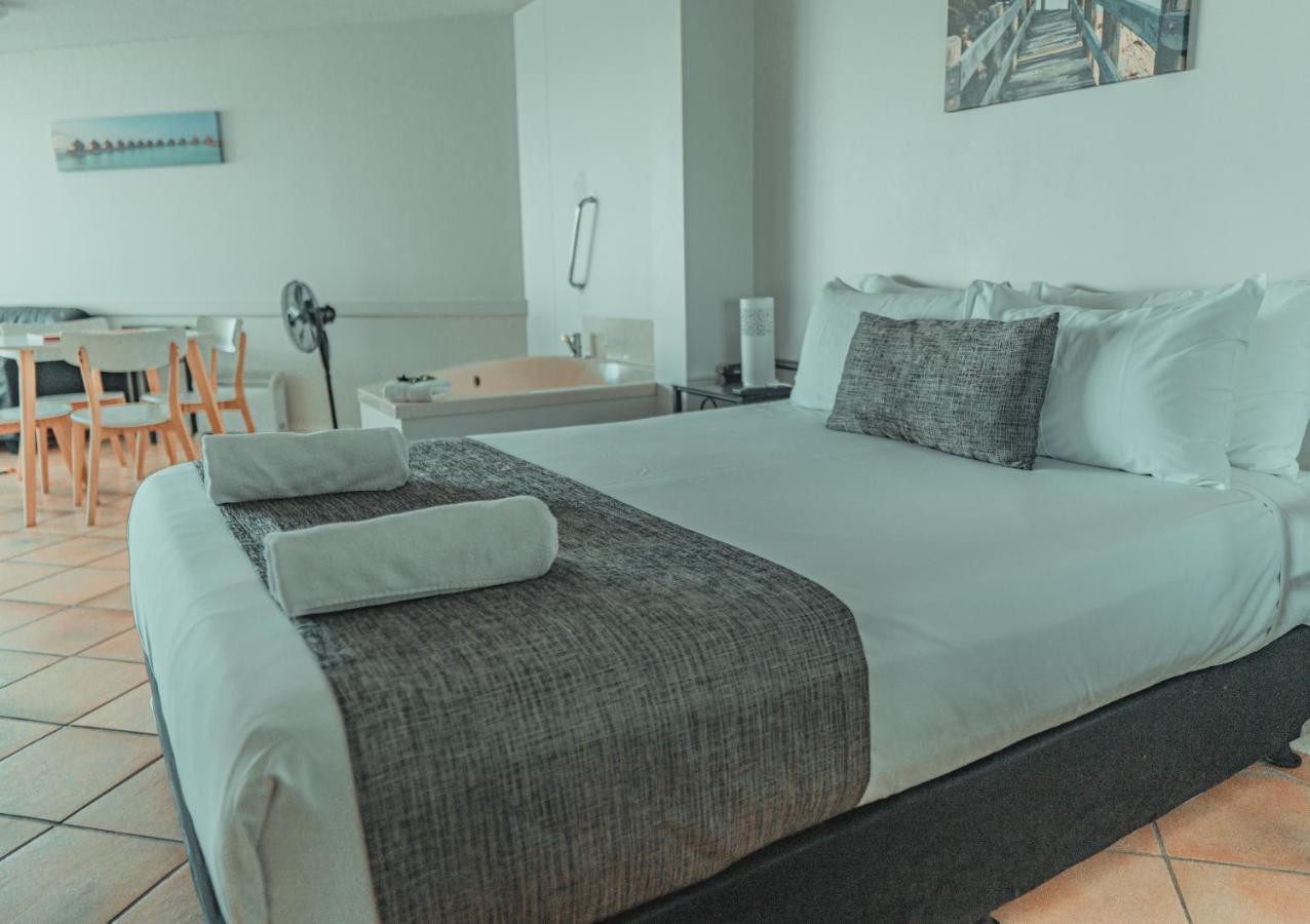Aparthotel La Promenade Caloundra Zewnętrze zdjęcie